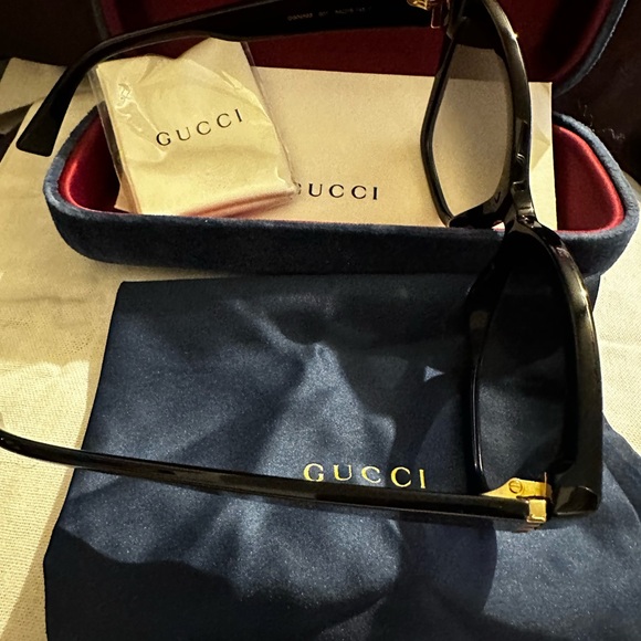 Meet your Posher, Leoni - Picture 5 of 11